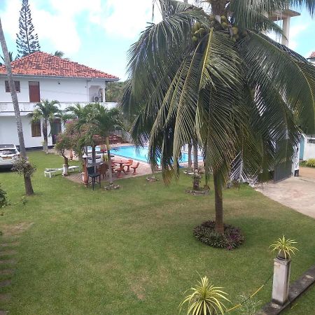 Vijai Resort Negombo Exterior foto